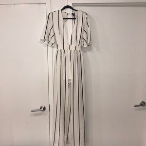 Brand new Windsor dress with built in shorts -M